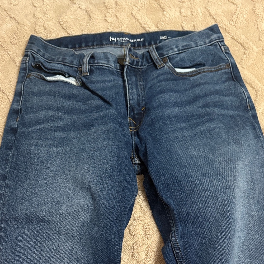Banana Republic Women's Dark Blue Straight Leg Jeans